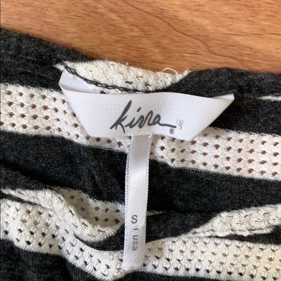 Pacsun cropped tshirt - Picture 2 of 2